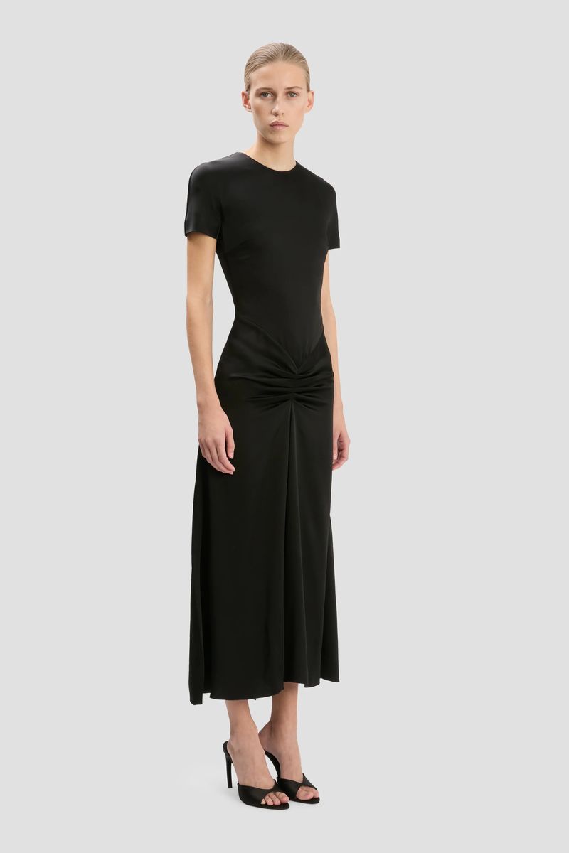 Elegantes schwarzes Midikleid mit Raffung