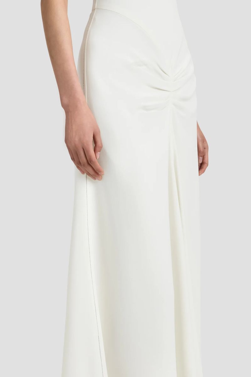 Elegantes elfenbeinfarbenes Midikleid mit Falten