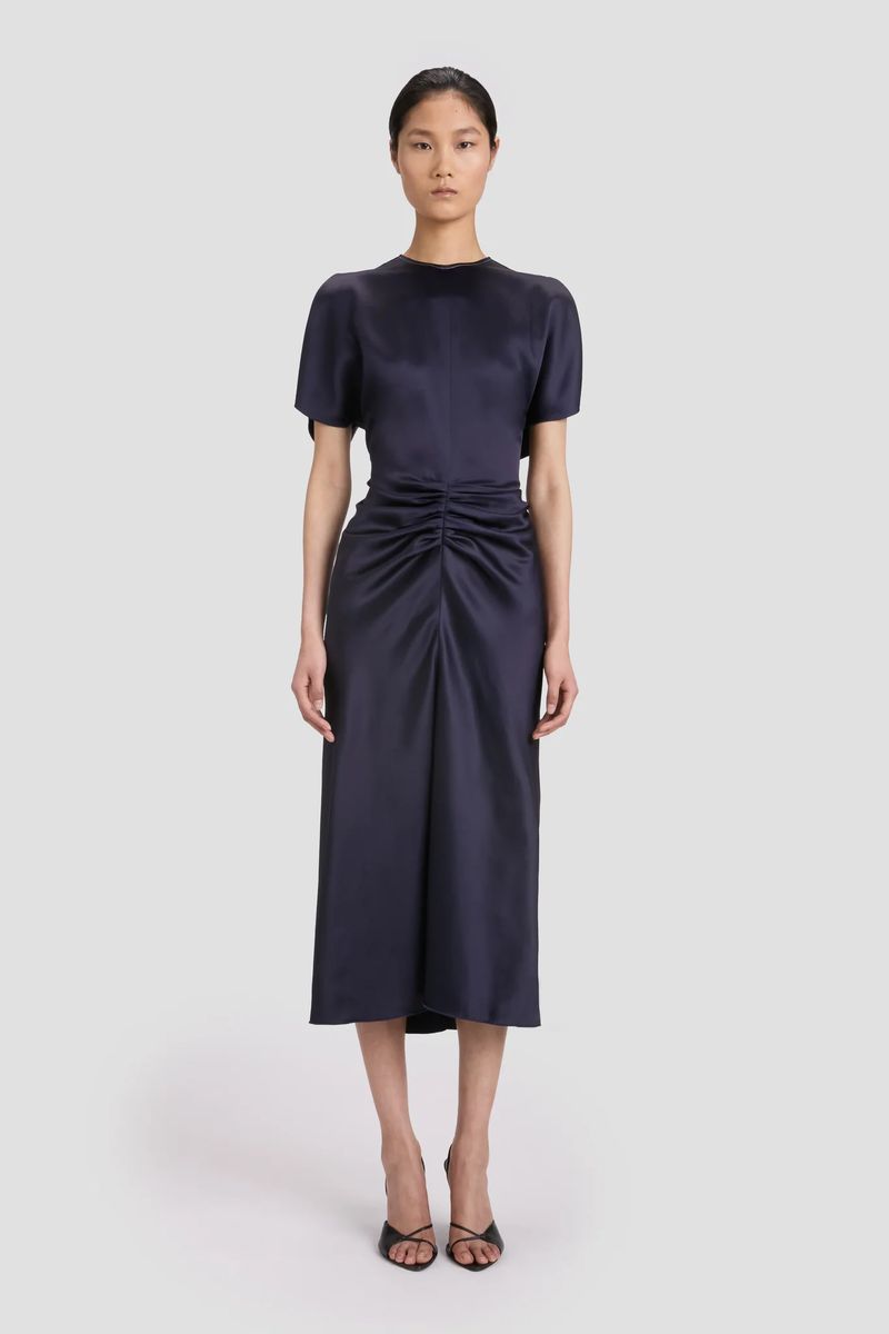 Elegantes Midikleid mit geraffter Taille