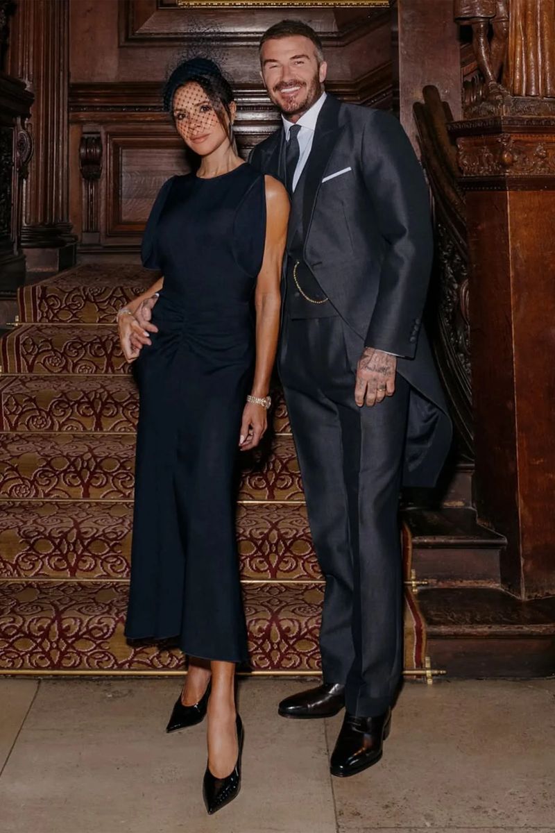 Elegantes Midikleid mit geraffter Taille