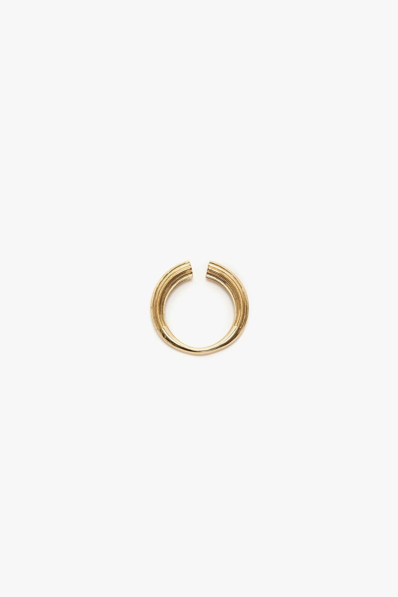 Ring im Manschettenknopf-Stil