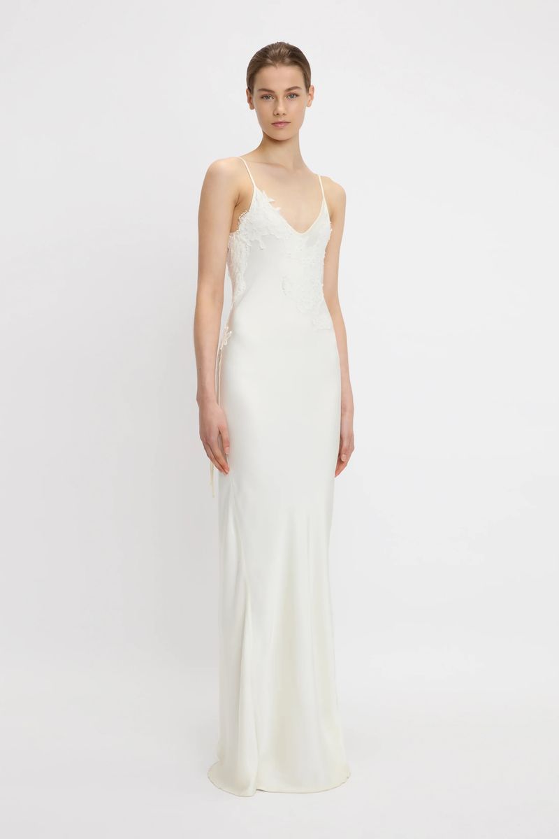 Elfenbeinfarbenes Cami-Kleid mit Spitzendetail