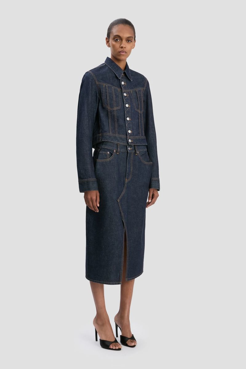 Kurze, figurbetonte Jeansjacke Helle Waschung