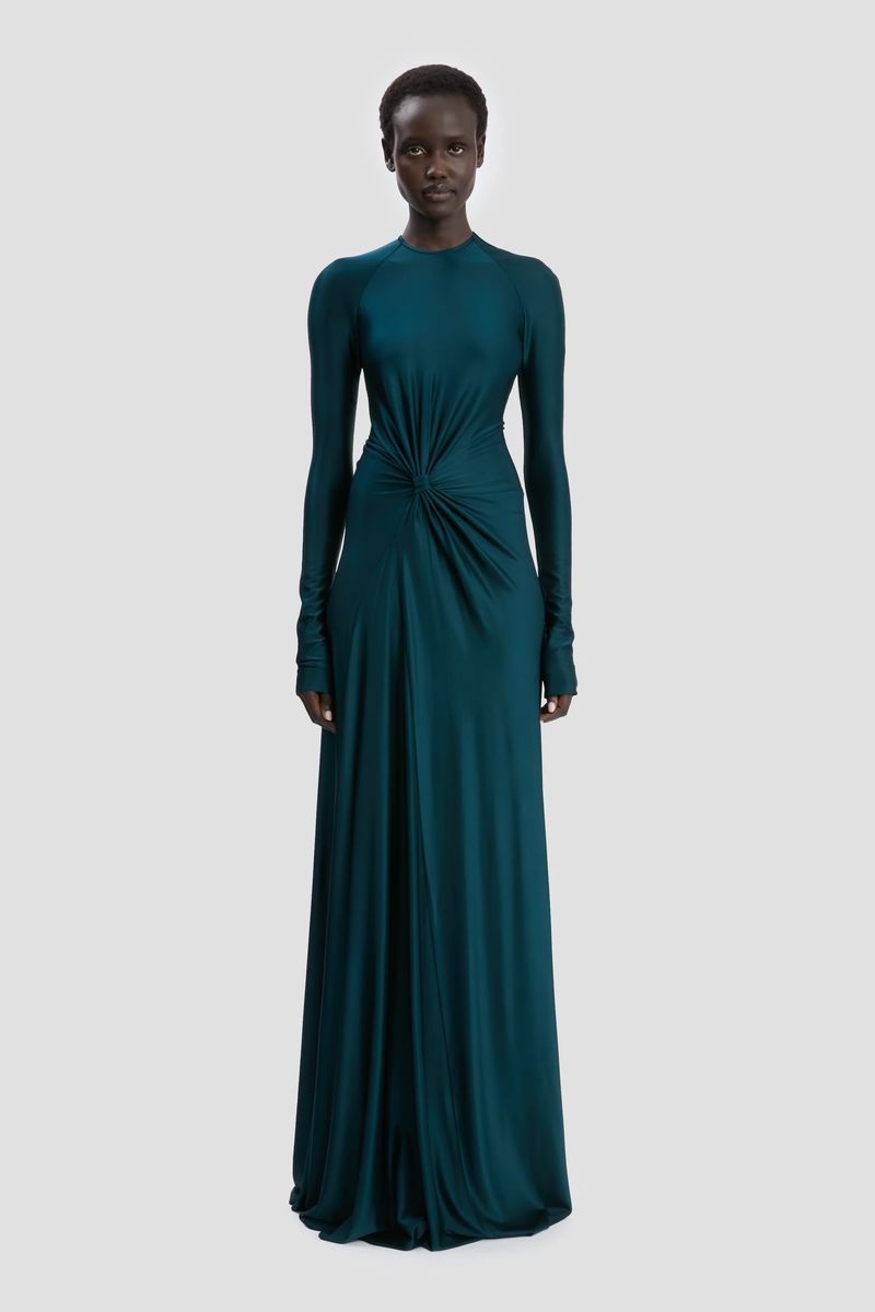 Elegantes, langärmliges Kleid mit Wickeldetail
