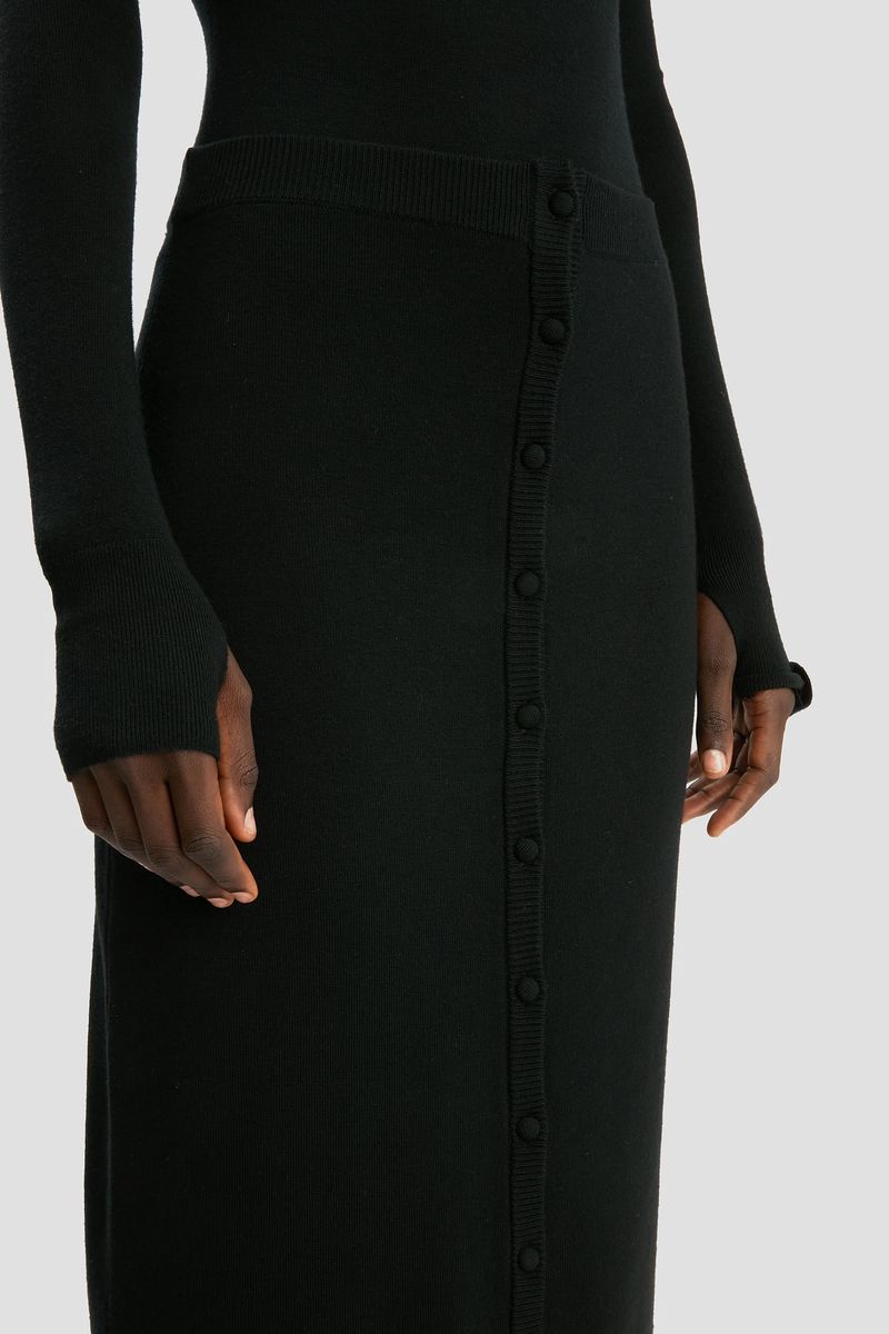 Eleganter, gestrickter Midi-Rock mit Knopfleiste