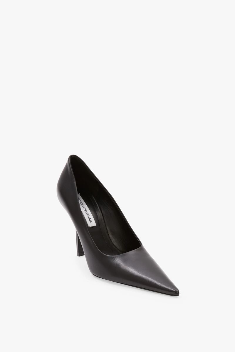 Klassischer spitzer Stiletto-Pumps