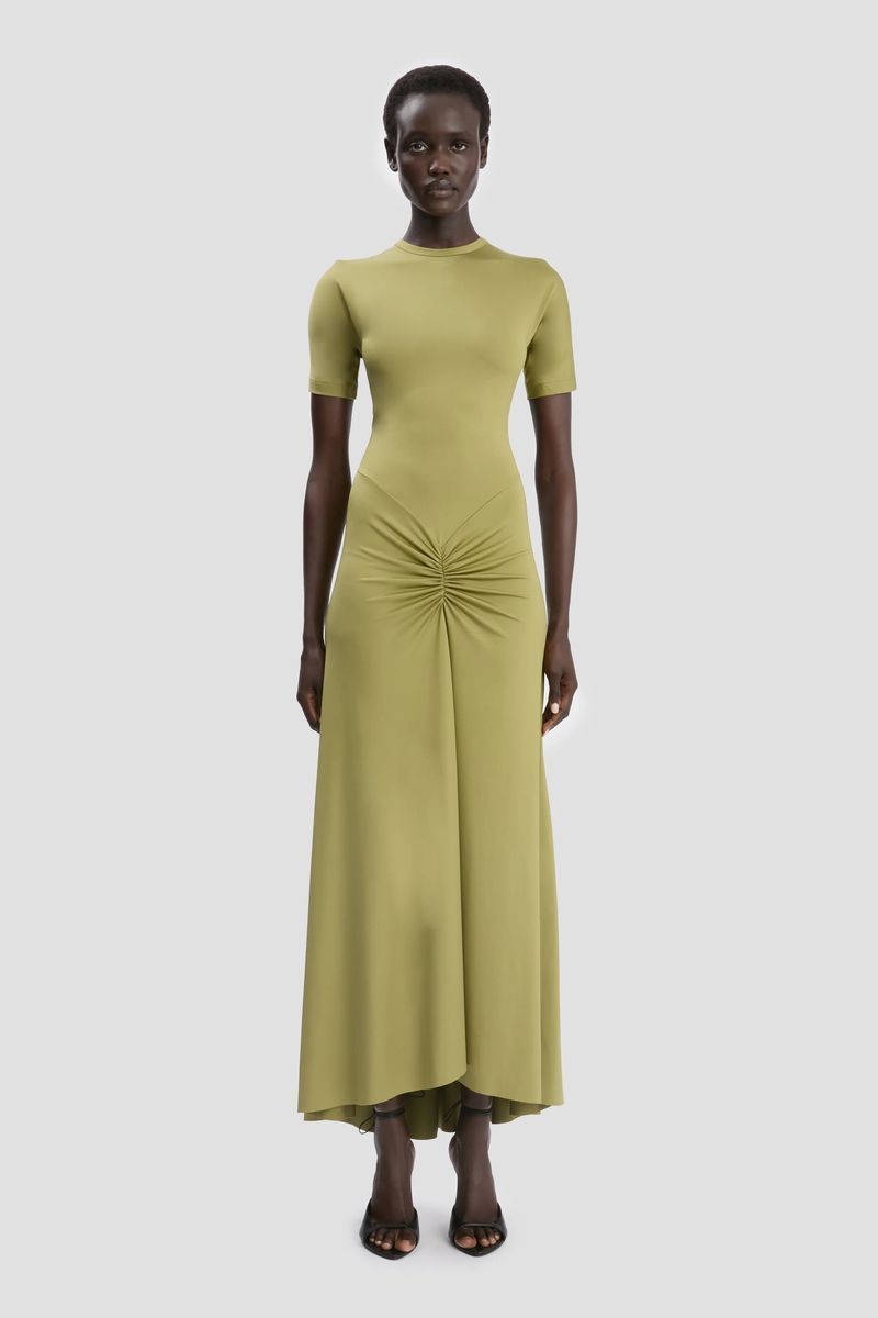 Elegantes grünes Midikleid mit Falten