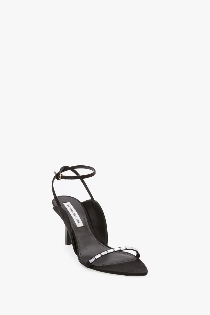 Schwarze Stiletto Sandale mit Knöchelriemen