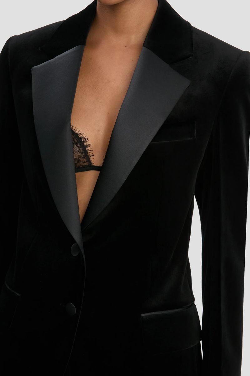Klassischer schwarzer Samt-Smoking-Blazer