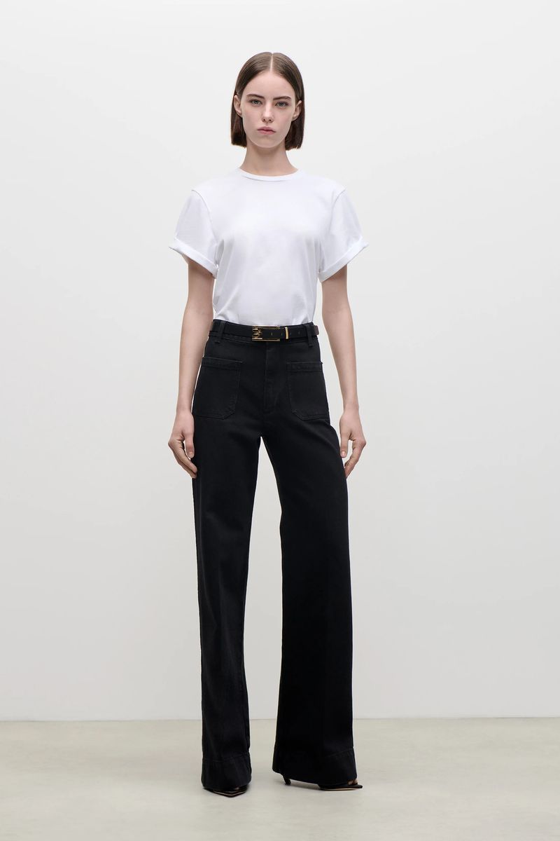 Hochtaillierte Jeans mit weitem Bein