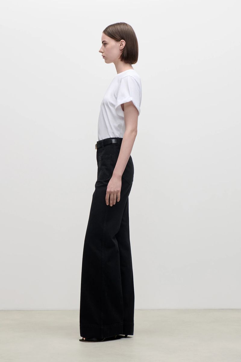 Hochtaillierte Jeans mit weitem Bein