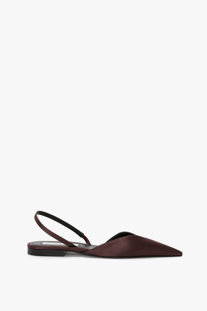Spitz zulaufender Slingback-Ballerina aus Satin