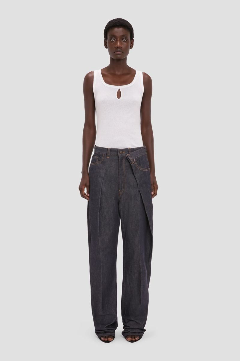 Weit geschnittene Jeans mit Faltdetail