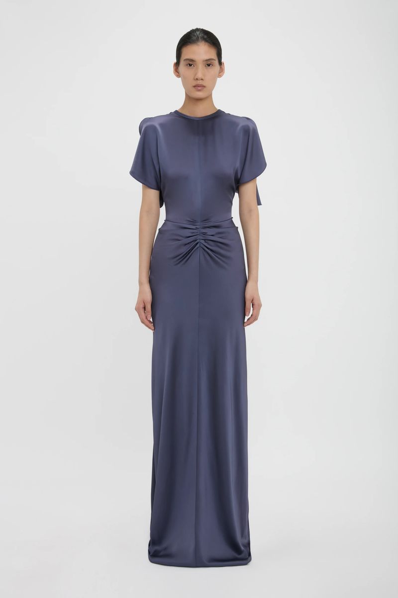 Elegantes Abendkleid mit geraffter Vorderseite