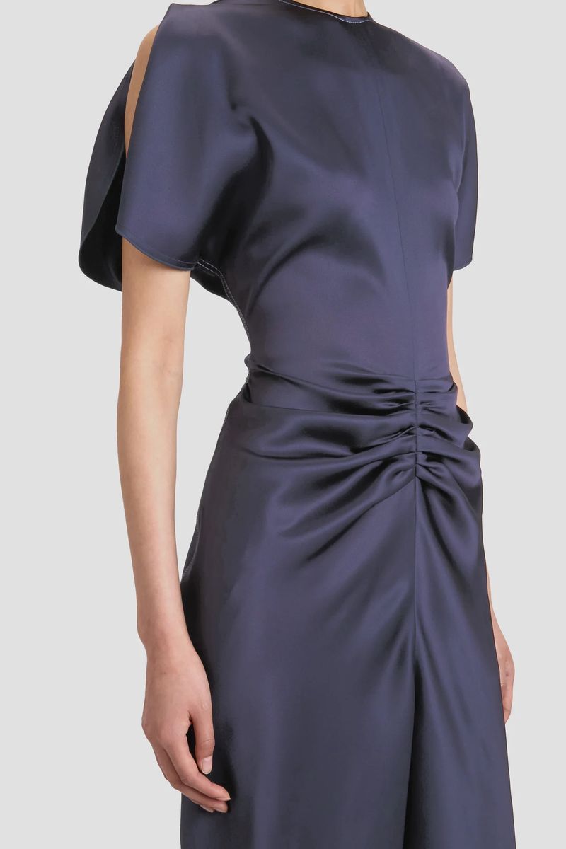 Elegantes gerafftes Midikleid