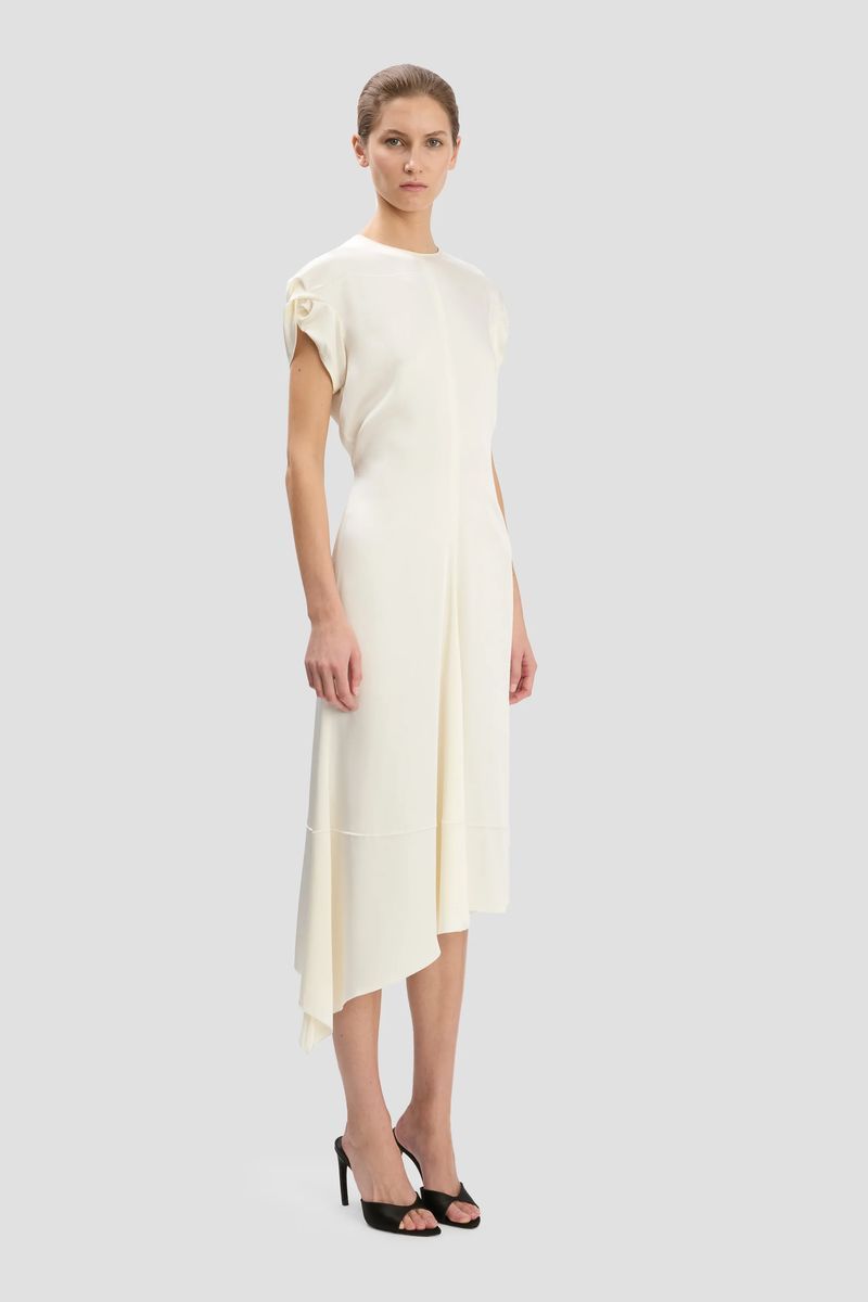 Elfenbeinfarbenes Twist-Shoulder-Midikleid