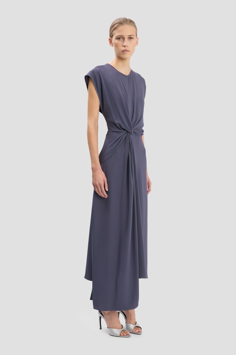 Midi-Kleid mit gedreiter Taille und Flügelärmeln
