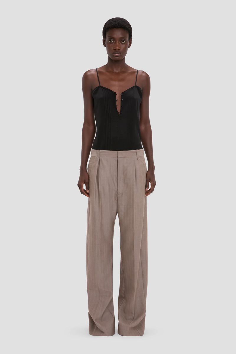 Relaxte Bundfaltenhose mit Hoher Taille