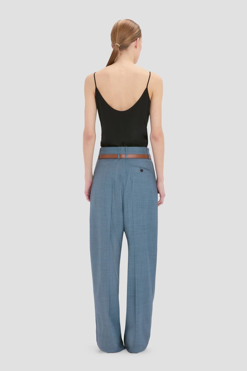 Entspannte Wollhose mit weitem Bein
