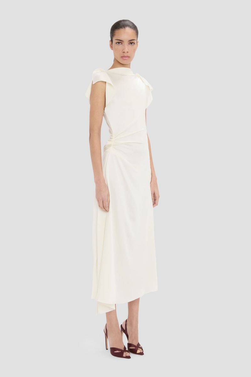 Elegantes elfenbeinfarbenes, drapiertes Midikleid