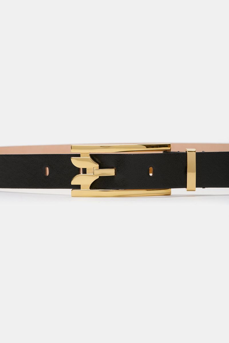 Eleganter schwarzer Ledergürtel mit Dornschließe