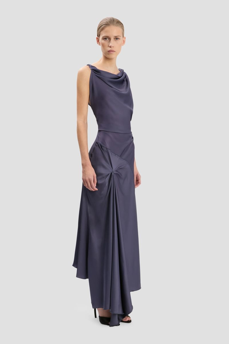 Elegantes Midikleid mit Wasserfallausschnitt