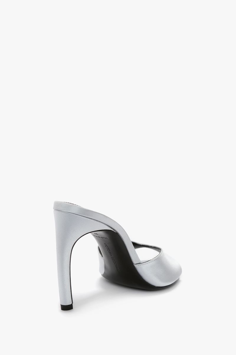 Satin-Mules mit geformtem Absatz