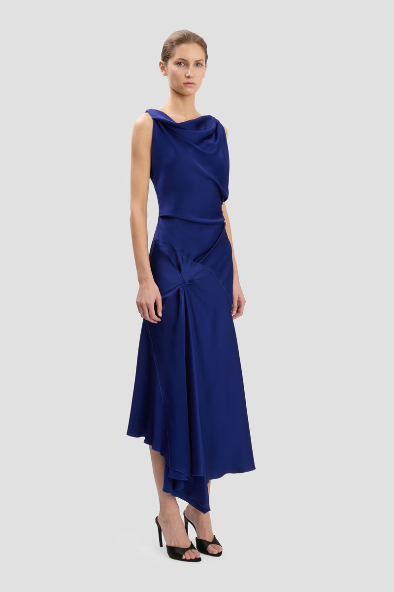 Elegantes, drapiertes Midi-Kleid mit asymmetrischem Saum
