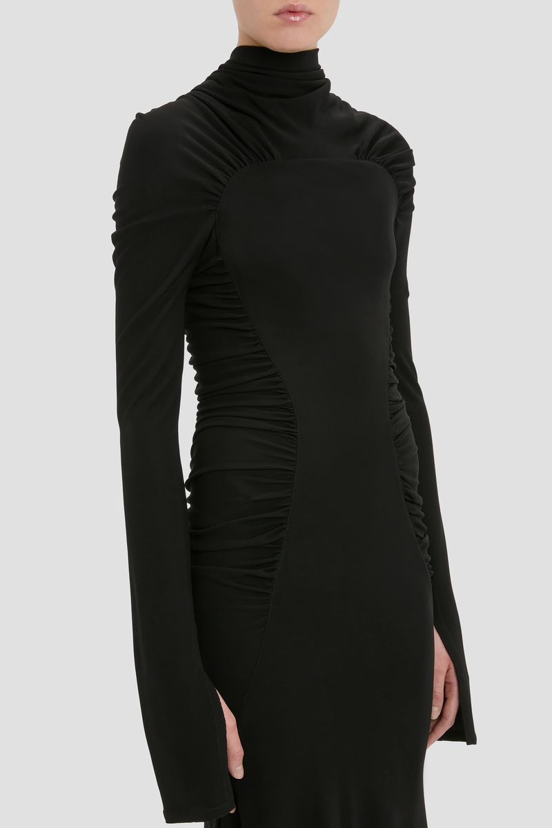 Modernes Midikleid mit drapiertem Kragen