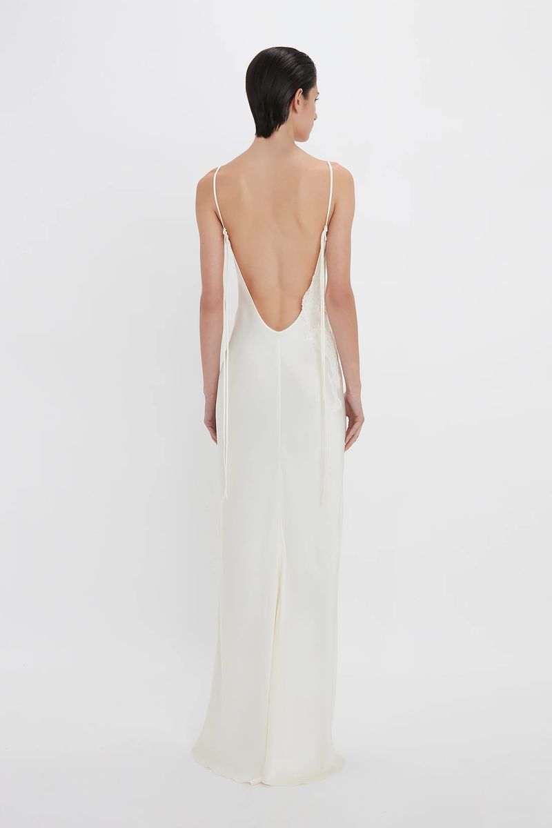 Elfenbeinfarbenes Spitzen-Cami-Slipkleid