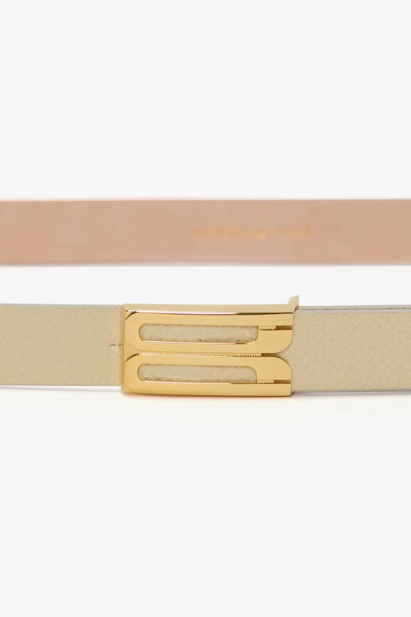 Eleganter Micro-Gürtel aus elfenbeinfarbenem Leder