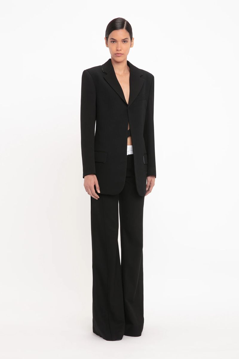 Moderner Smoking-Blazer mit breiten Schultern