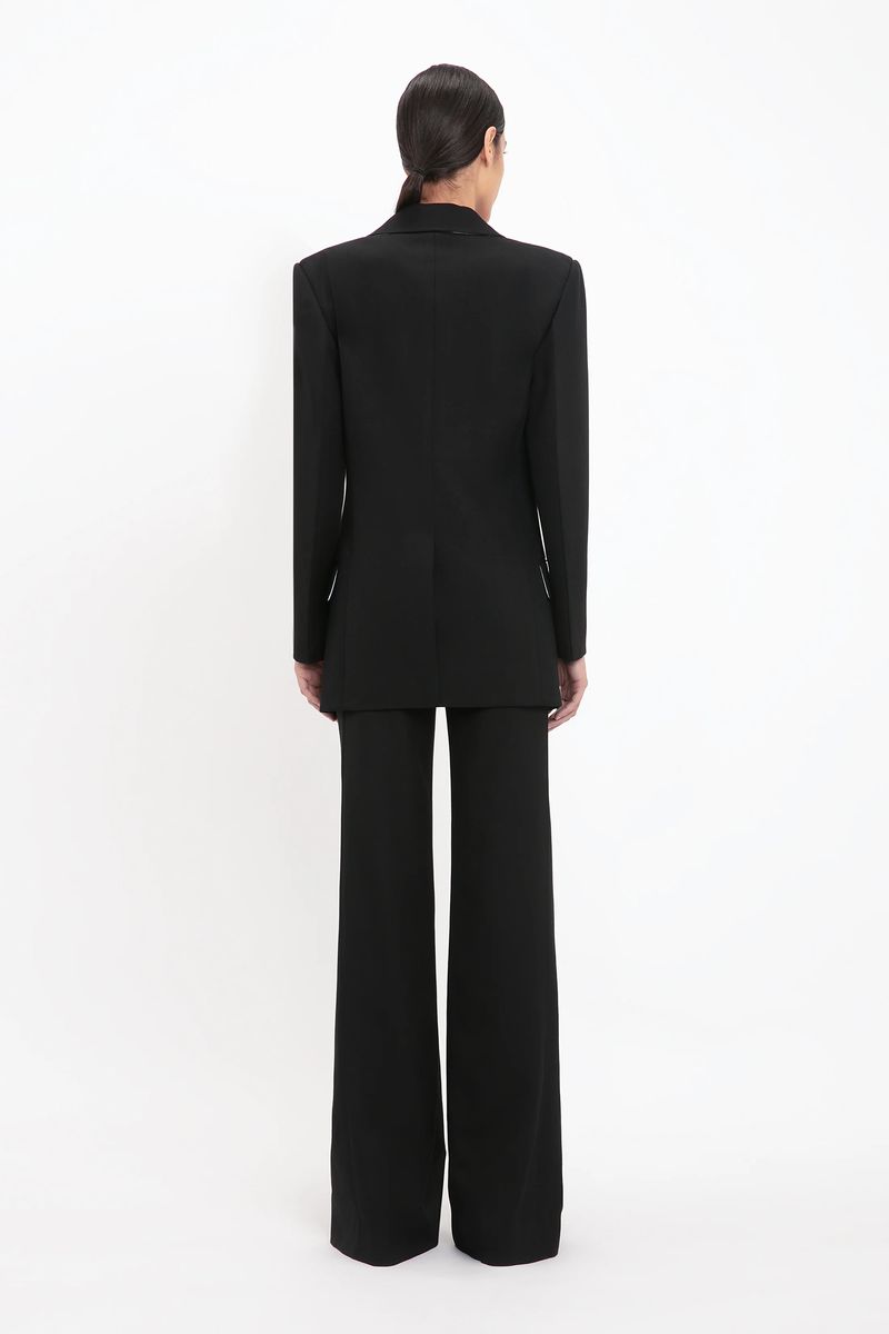 Moderner Smoking-Blazer mit breiten Schultern