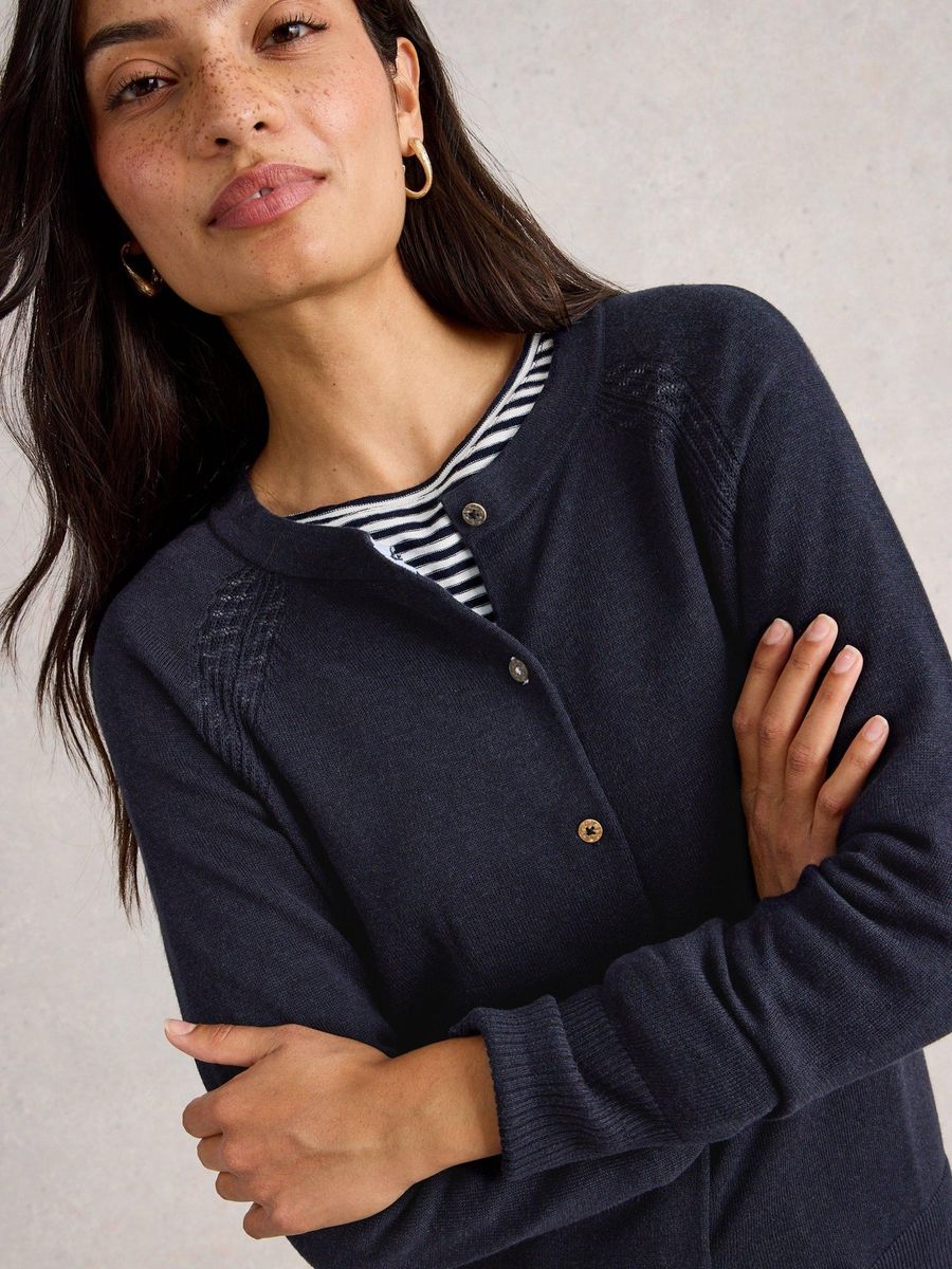 Klassische Bio-Baumwoll-Strickjacke
