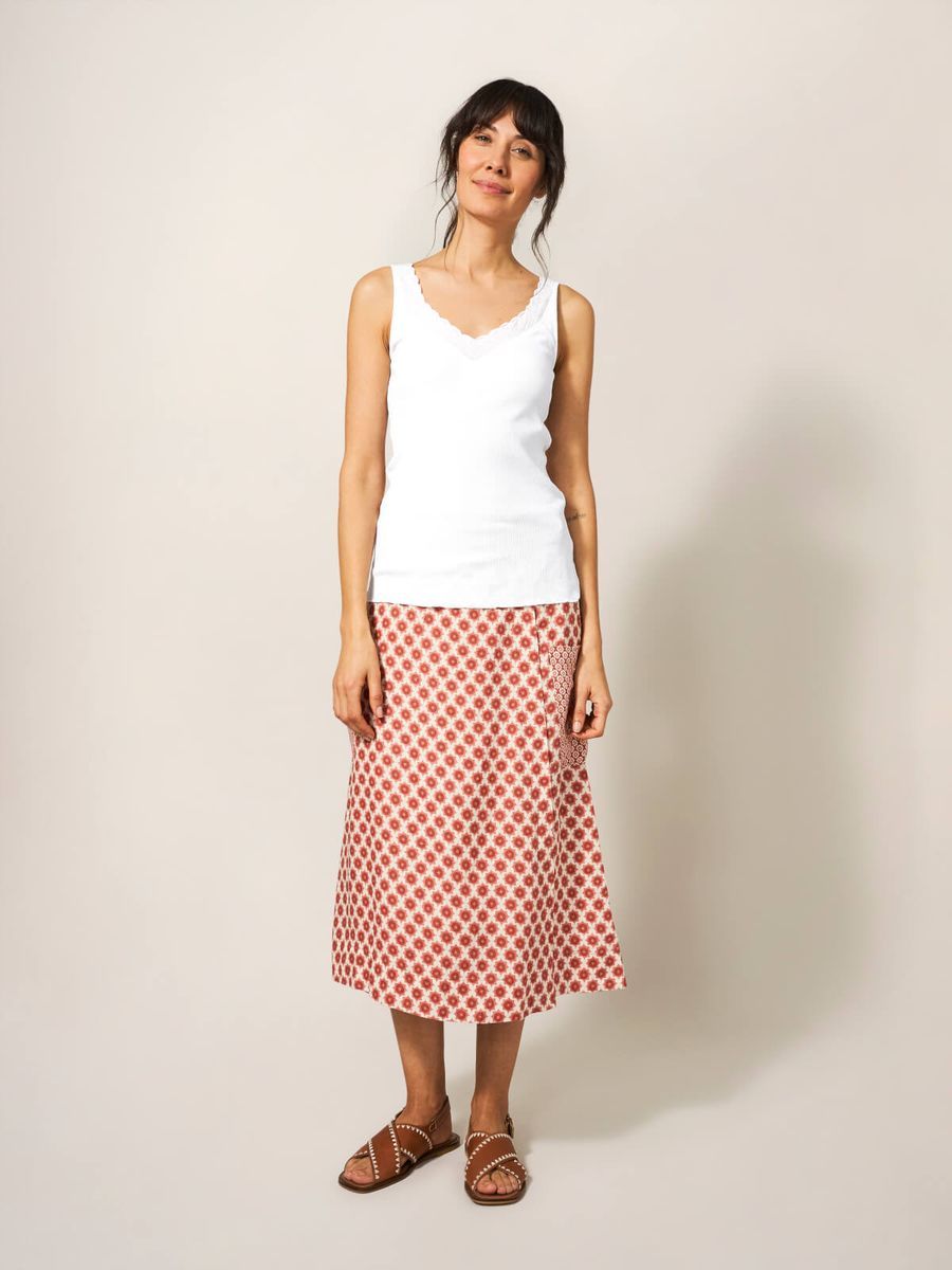 Geripptes Tanktop mit Spitzeneinfassung