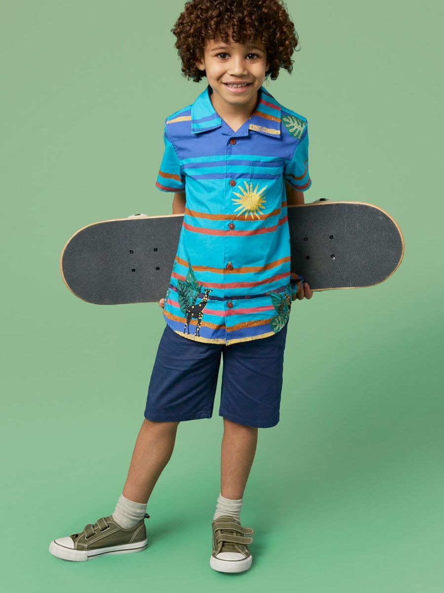 Gestreiftes Kurzarmhemd mit Giraffenmotiv