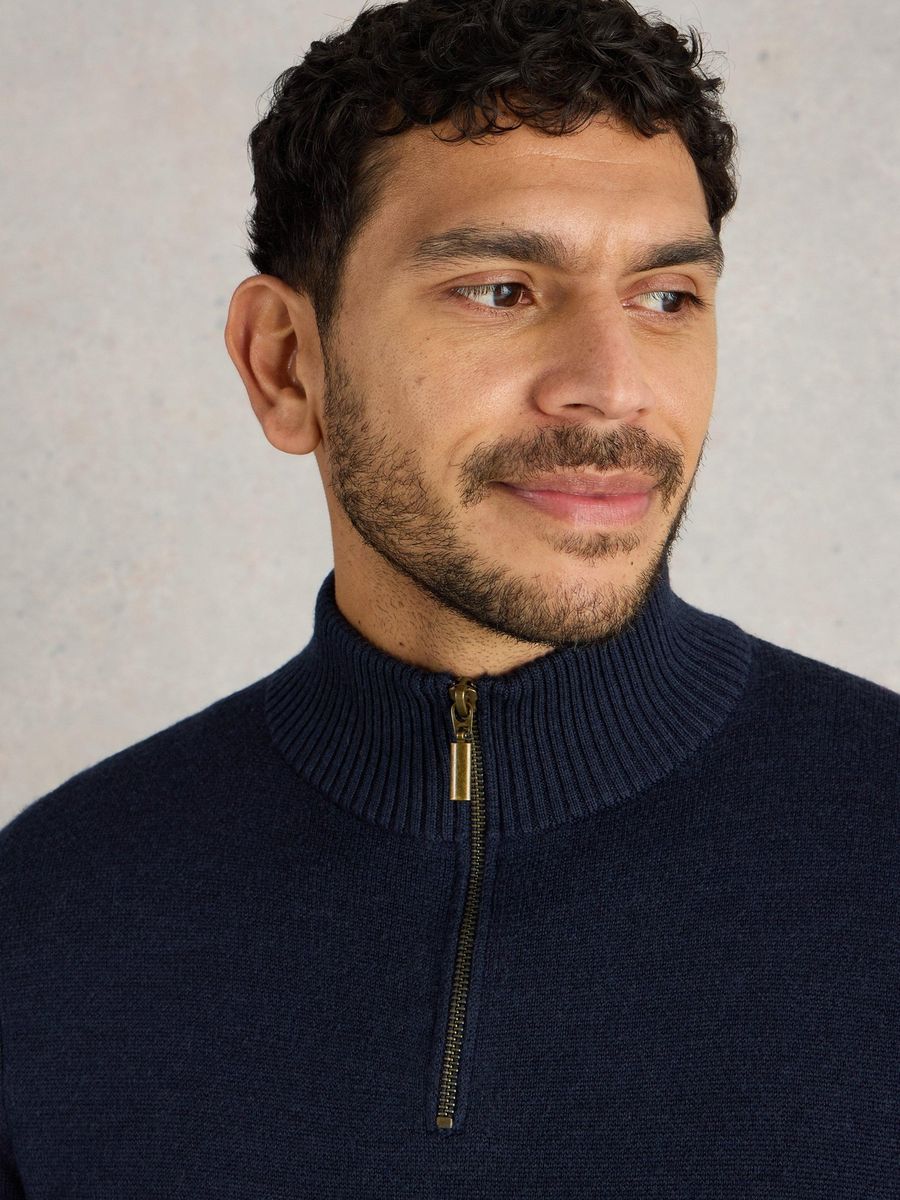 Merinowollpullover mit Trichterkragen