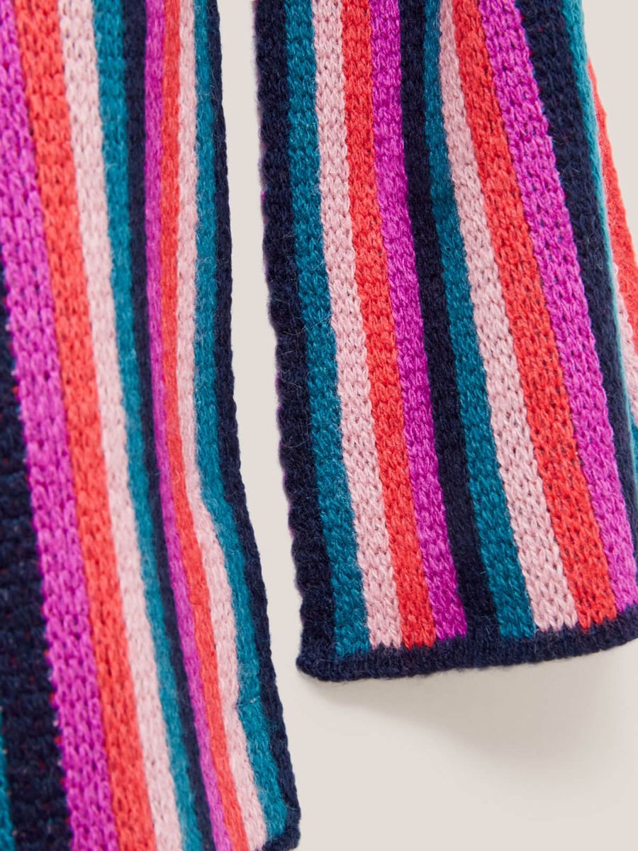Gestreifter Strickschal mit buntem Design