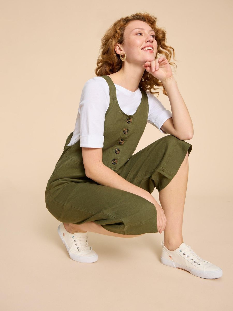 Latzhose aus Leinen, kurzer Jumpsuit mit Knöpfen