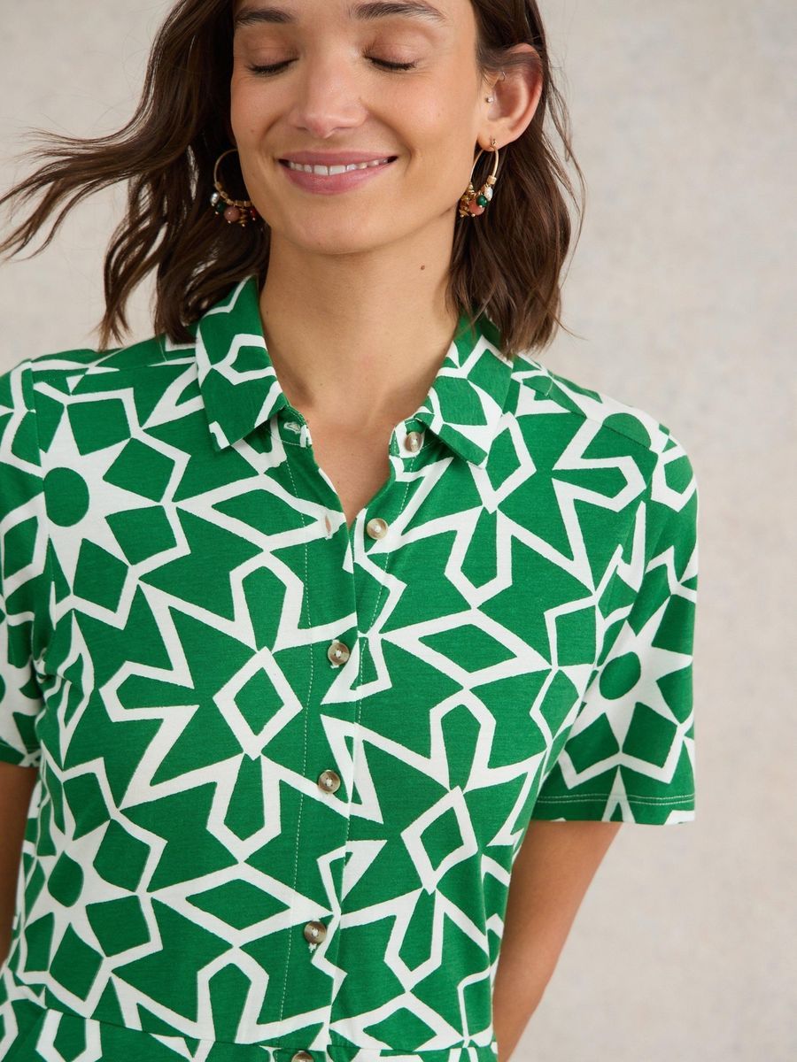 Grünes Jersey-Hemdkleid mit geometrischem Muster