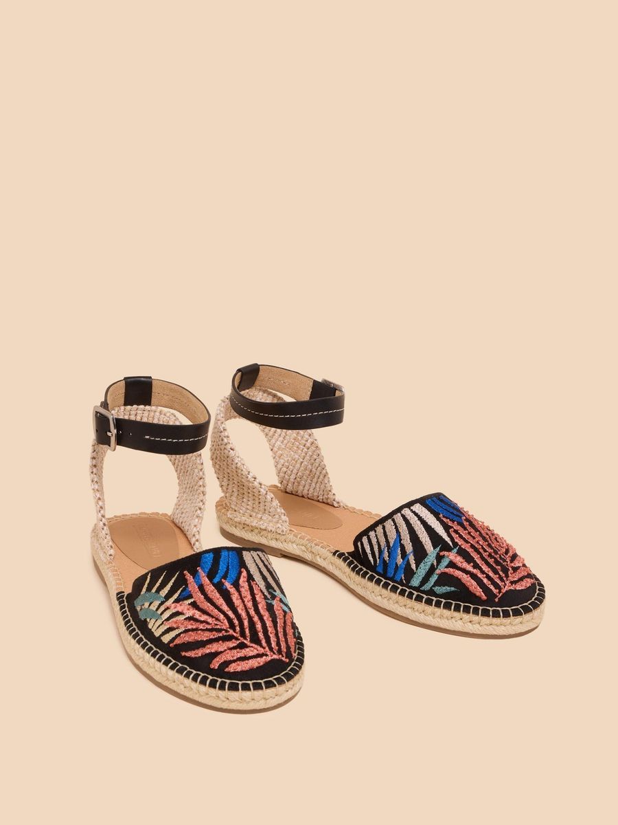 Espadrille-Sandale mit Blattstickerei und Knöchelriemen