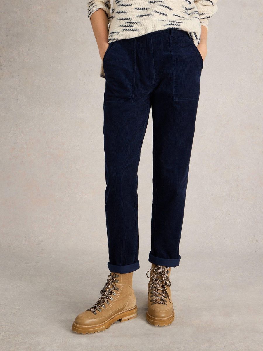 Cordhose mit aufgesetzten Taschen