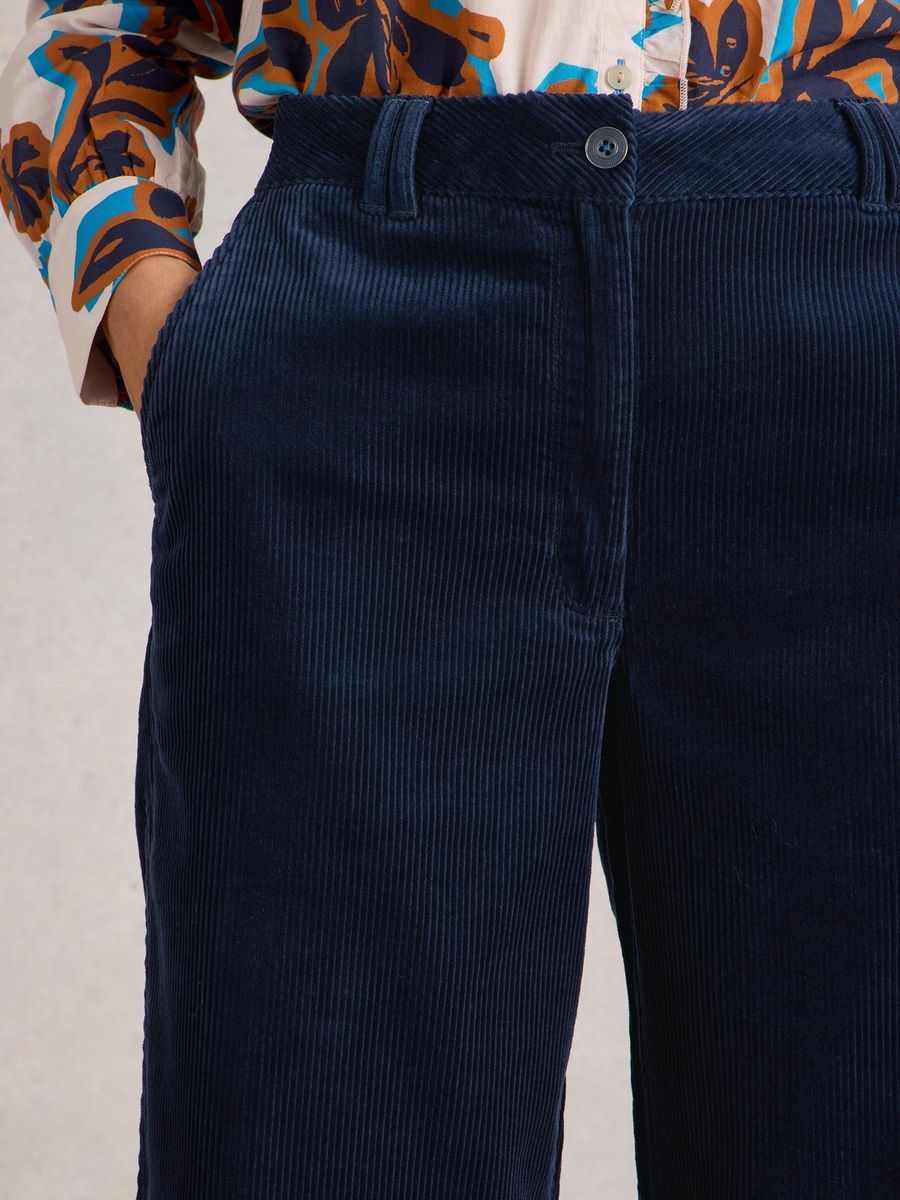 Cordhose Belle mit weitem Bein