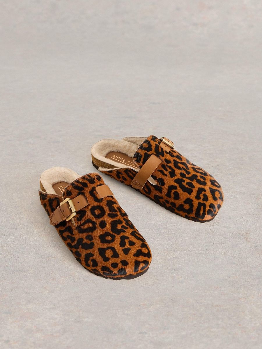 Leder Clog Sandale mit Leopardenmuster
