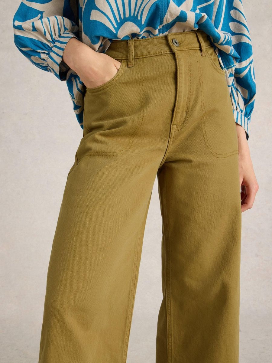 Cropped Jeans mit weitem Bein