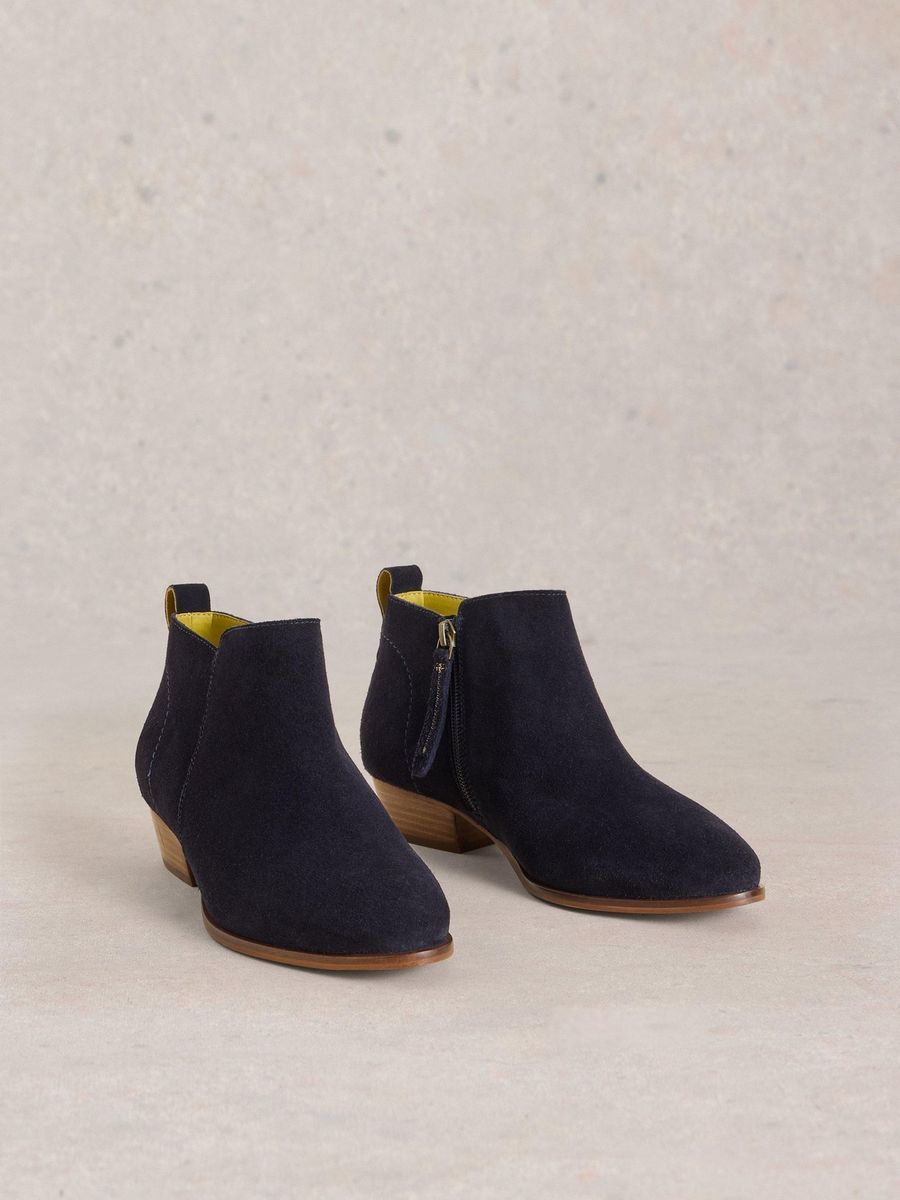 Wildleder-Stiefeletten mit weiter Passform