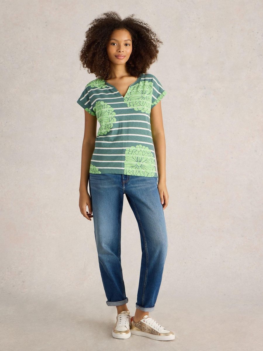 Gestreiftes T-Shirt mit floralen Akzenten