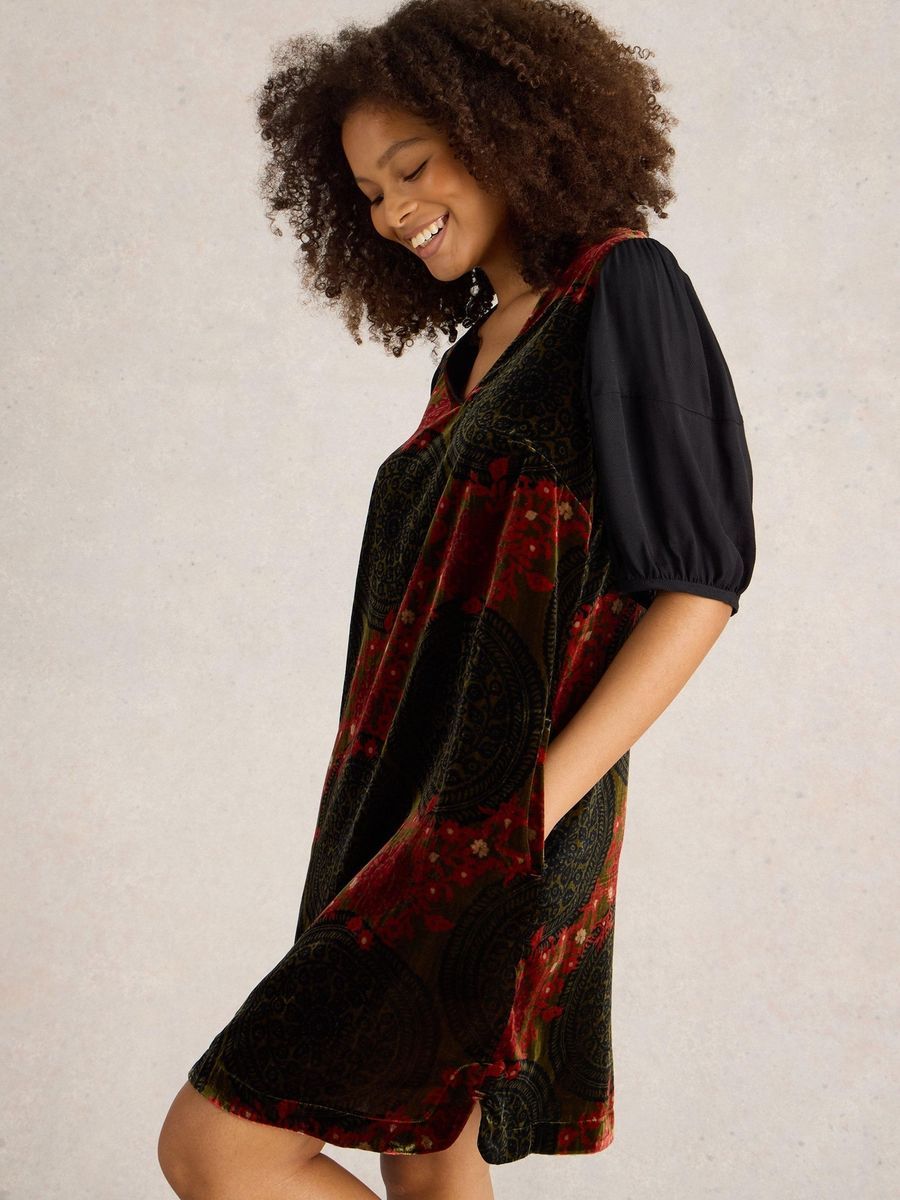 Samt-Partykleid aus Materialmix