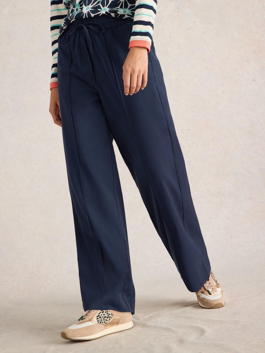 Weite Loungehose mit Kordelzug