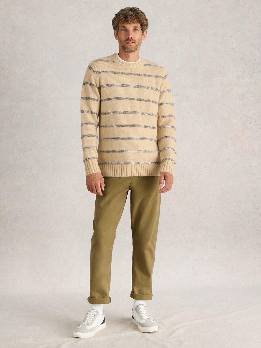 Gestreifter Strickpullover mit Rundhalsausschnitt
